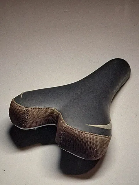 Bontrager Cycles Road Bike Saddle Seat 255/144mm Gry Cmfort Hybrid,SantaCruz Usa