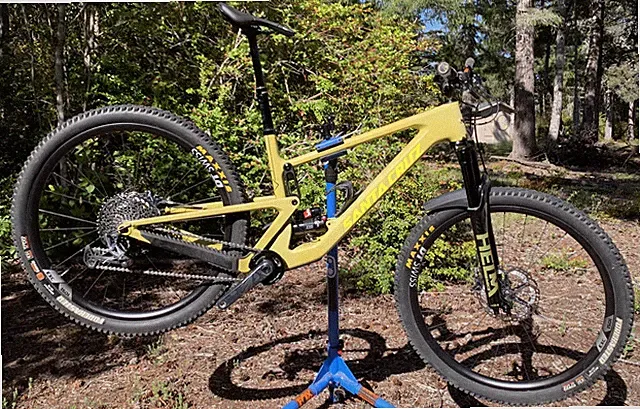 Santa Cruz Tall Boy 4 C Large CARBON